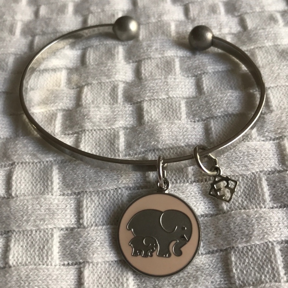 Ivory Elie by Babylon  Silver Elephant Bracelet